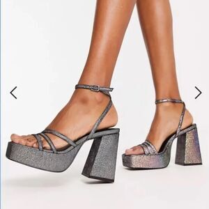 New ALDO Landabriver metallic platform sandals Size 11